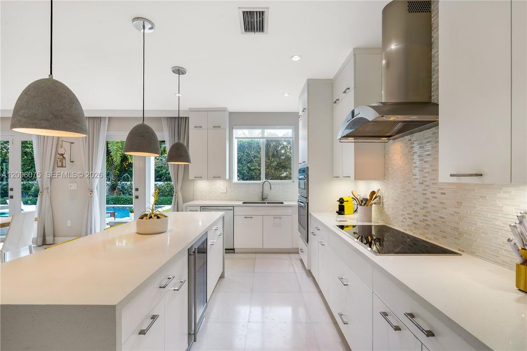 En Venta: $3,198,000 (5 camas, 4 baños, 3726 Pies cuadrados)