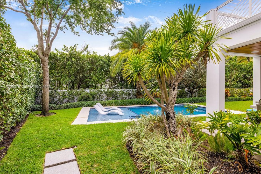 En Venta: $3,198,000 (5 camas, 4 baños, 3726 Pies cuadrados)