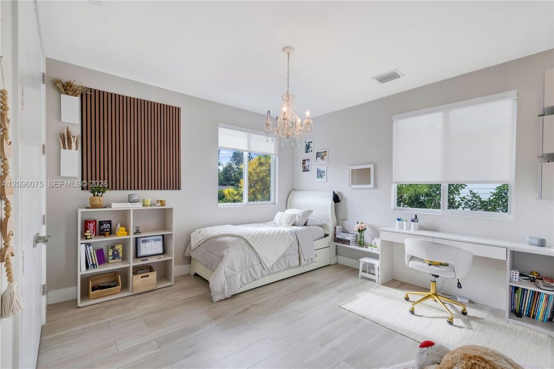 En Venta: $3,198,000 (5 camas, 4 baños, 3726 Pies cuadrados)