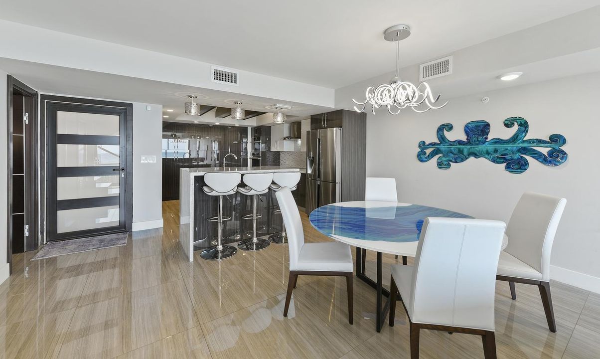 dining to kitchen