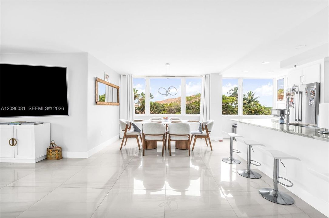 En Venta: $1,150,000 (3 camas, 3 baños, 1868 Pies cuadrados)
