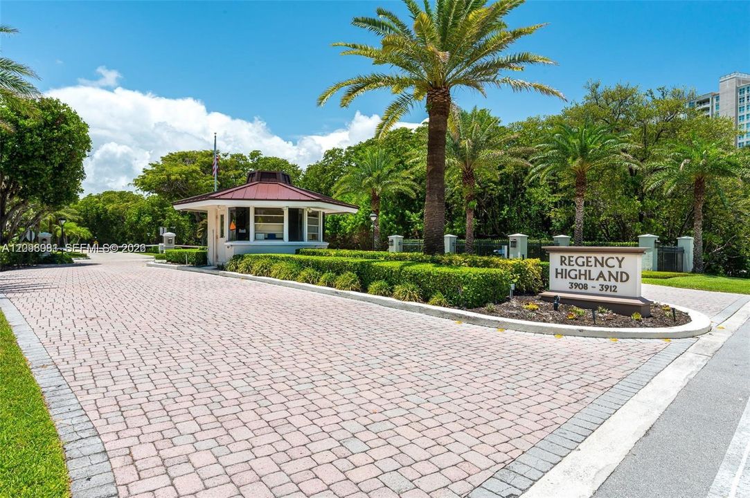 En Venta: $1,150,000 (3 camas, 3 baños, 1868 Pies cuadrados)