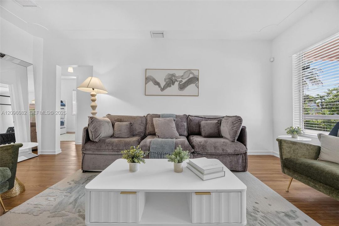 For Sale: $1,350,000 (3 beds, 2 baths, 1355 Square Feet)