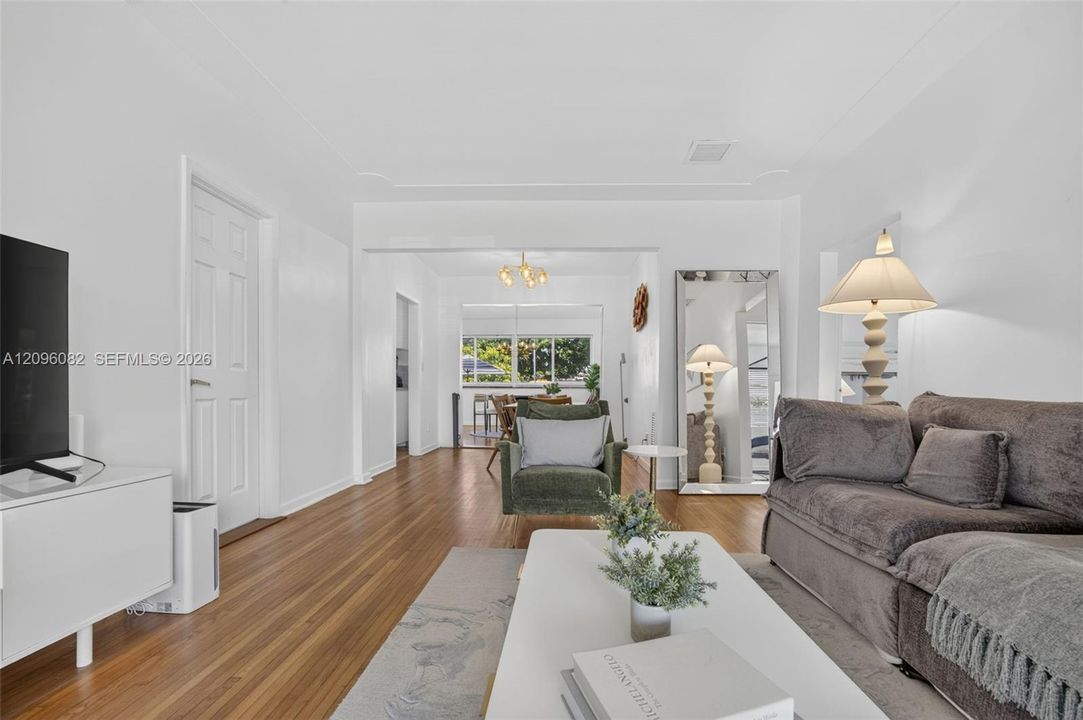 For Sale: $1,350,000 (3 beds, 2 baths, 1355 Square Feet)