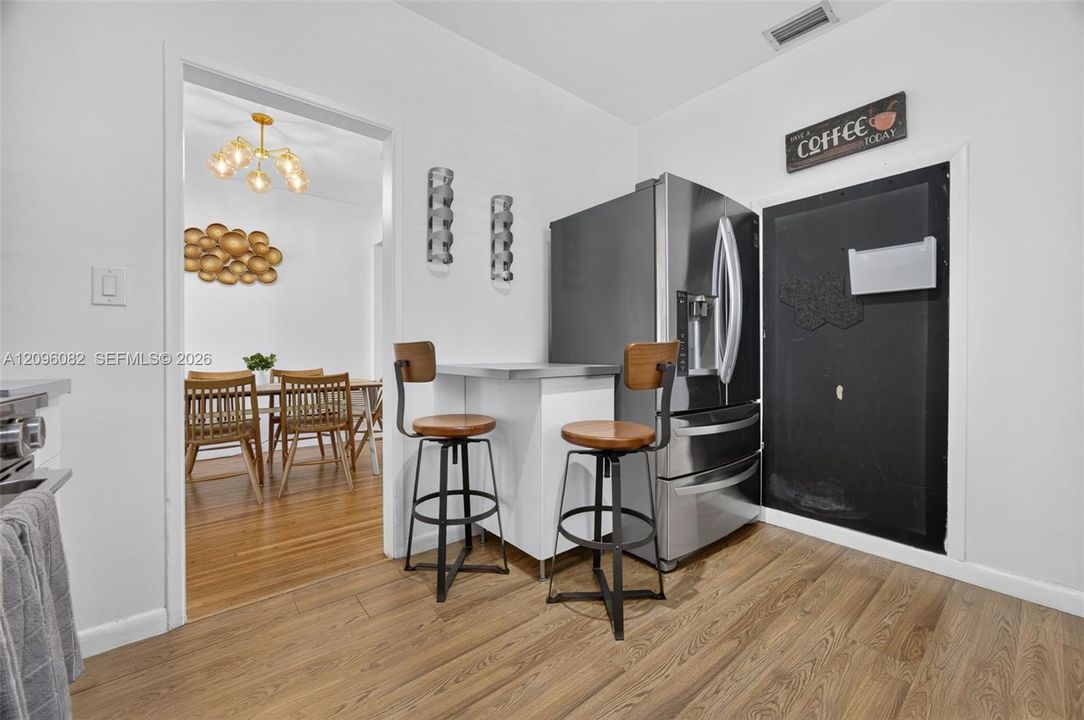 For Sale: $1,350,000 (3 beds, 2 baths, 1355 Square Feet)