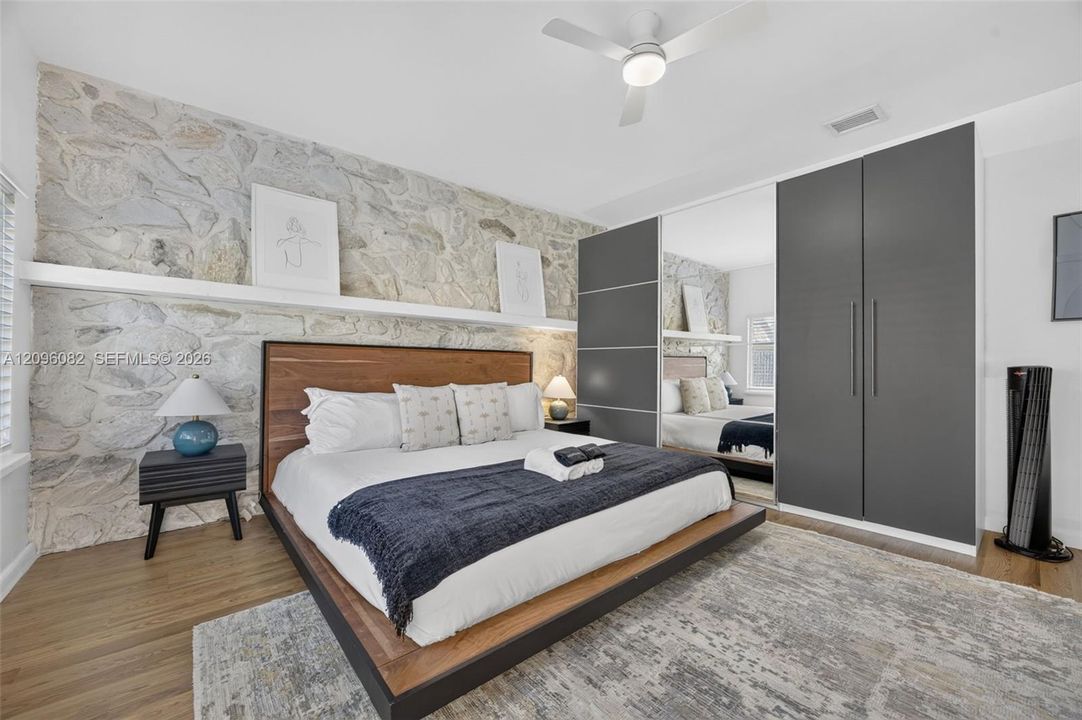 For Sale: $1,350,000 (3 beds, 2 baths, 1355 Square Feet)