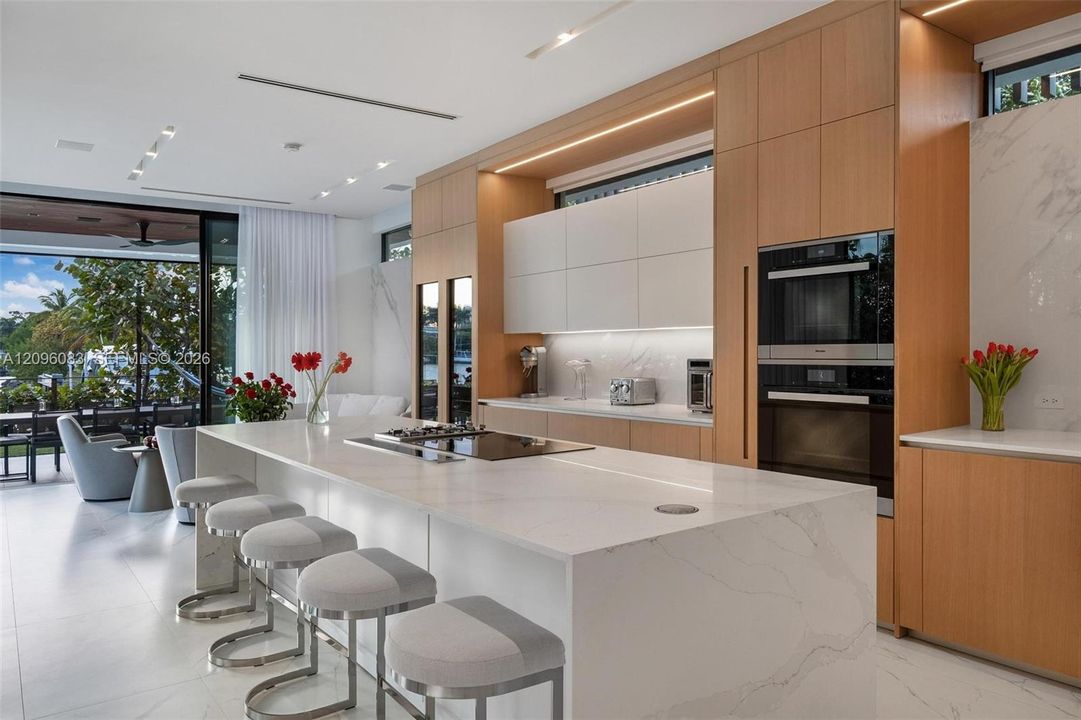 For Sale: $20,996,000 (5 beds, 6 baths, 0 Square Feet)