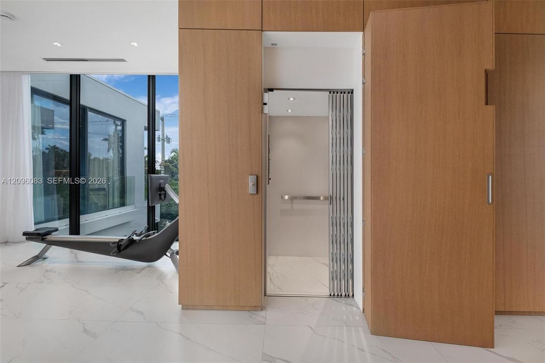 For Sale: $20,996,000 (5 beds, 6 baths, 0 Square Feet)