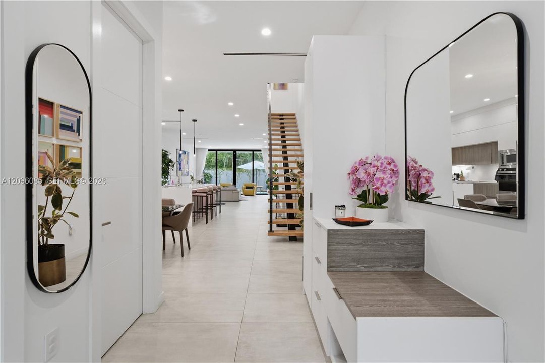 For Sale: $2,995,000 (4 beds, 4 baths, 2924 Square Feet)
