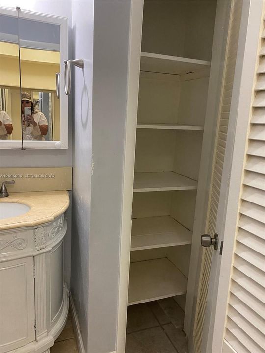 For Rent: $1,650 (0 beds, 0 baths, 450 Square Feet)