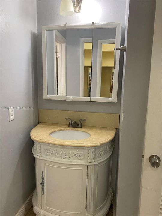 For Rent: $1,650 (0 beds, 0 baths, 450 Square Feet)