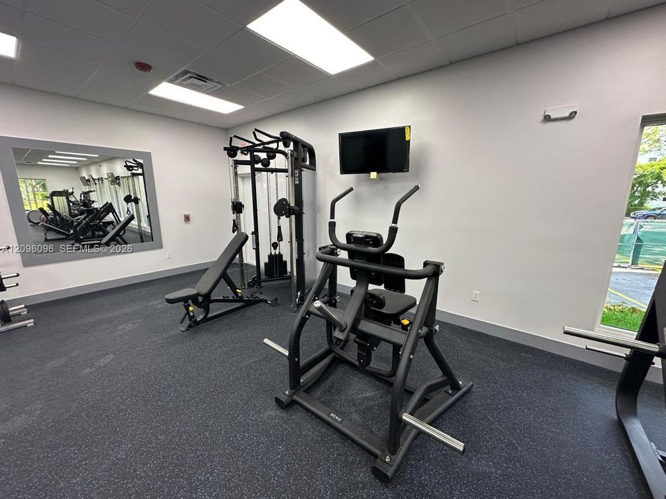 For Rent: $2,100 (1 beds, 1 baths, 767 Square Feet)