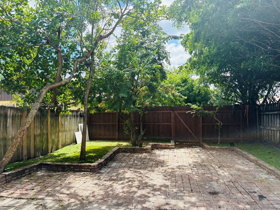 En Venta: $275,000 (1 camas, 1 baños, 638 Pies cuadrados)