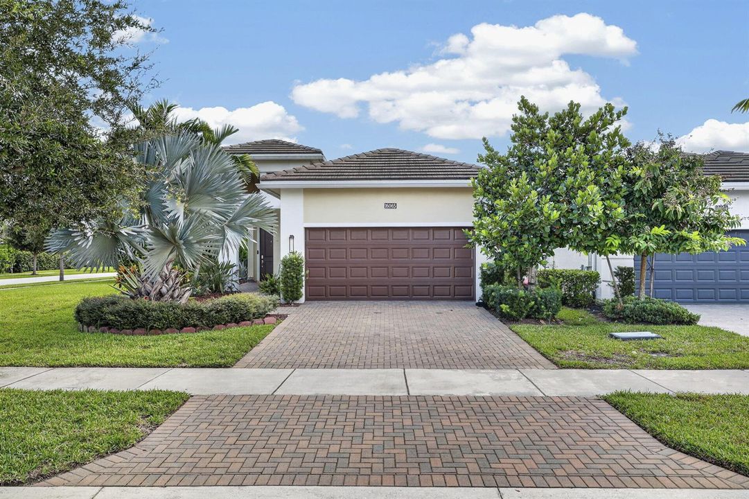 16065 Key Biscayne Lane, Westlake, FL