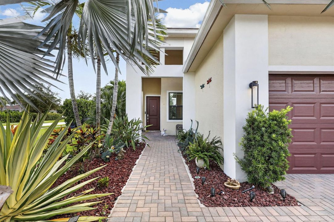 16065 Key Biscayne Lane, Westlake, FL