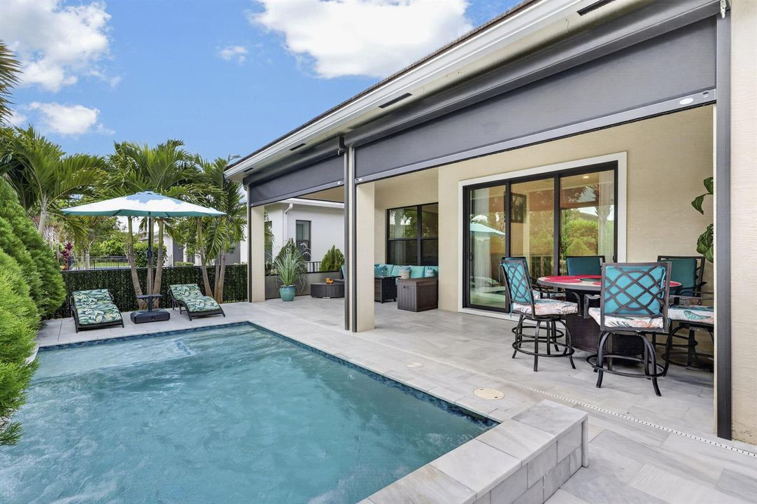 Florida Living at it's Finest!