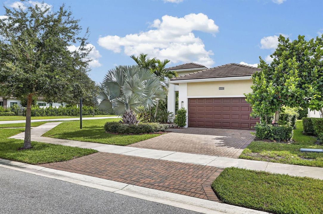 16065 Key Biscayne Lane, Westlake, FL