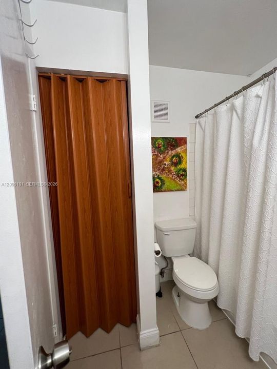 For Rent: $2,200 (2 beds, 2 baths, 1093 Square Feet)