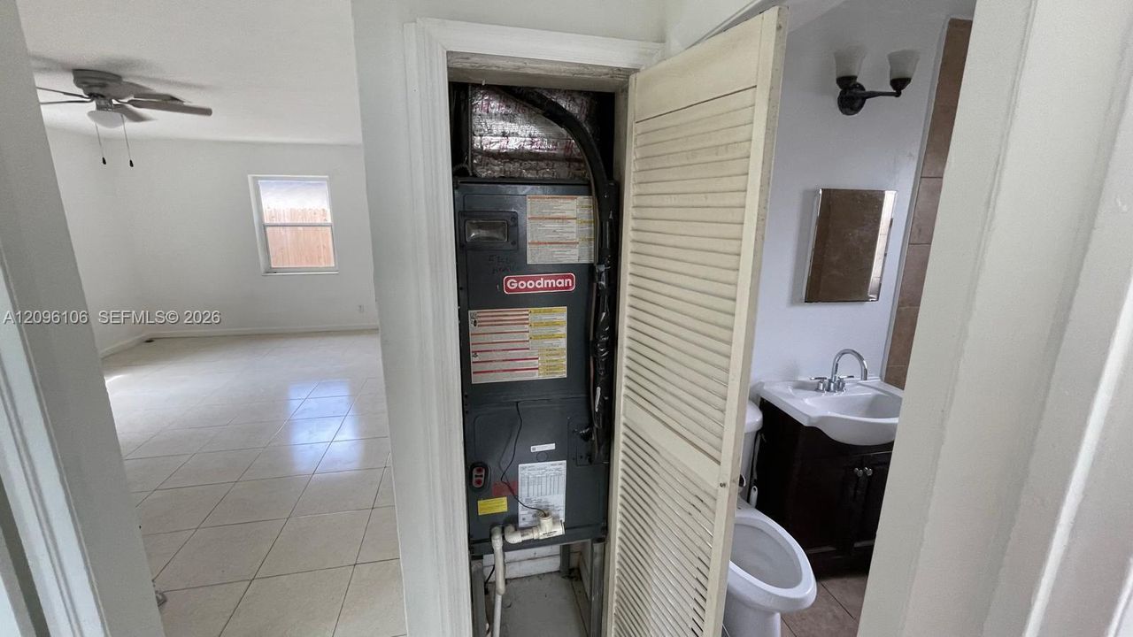En Renta: $2,000 (2 camas, 1 baños, 3140 Pies cuadrados)