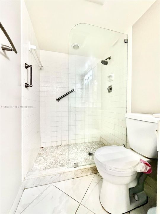 For Sale: $163,900 (2 beds, 2 baths, 1156 Square Feet)
