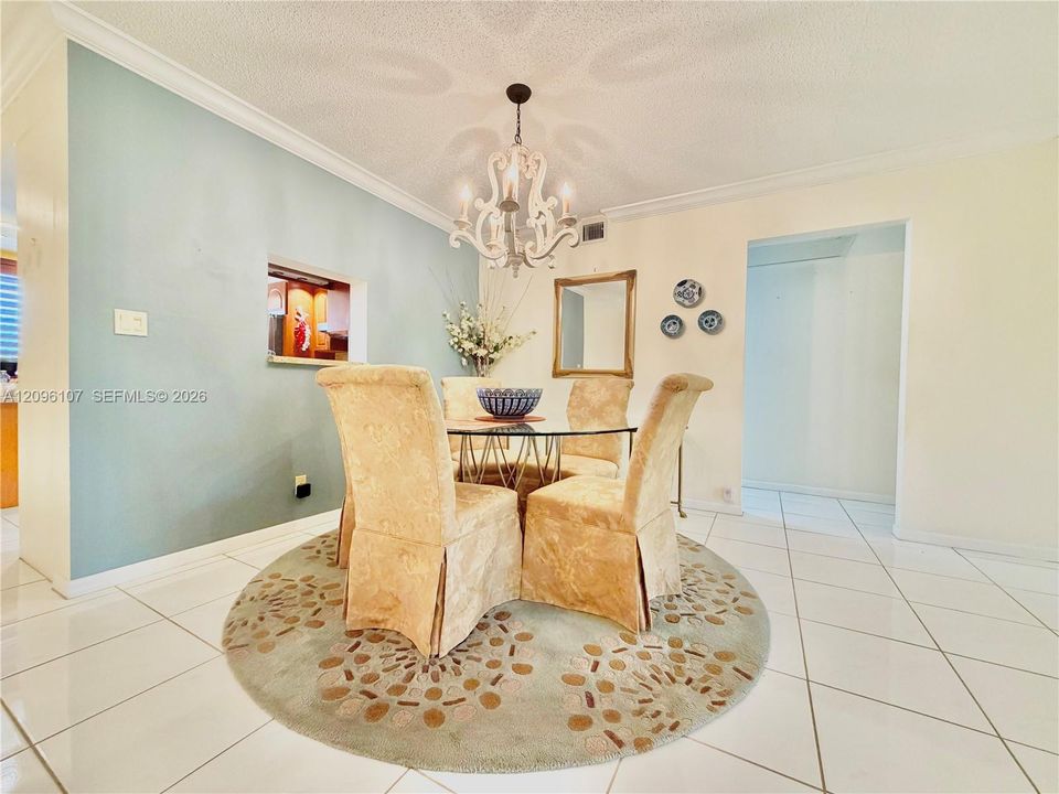 For Sale: $163,900 (2 beds, 2 baths, 1156 Square Feet)