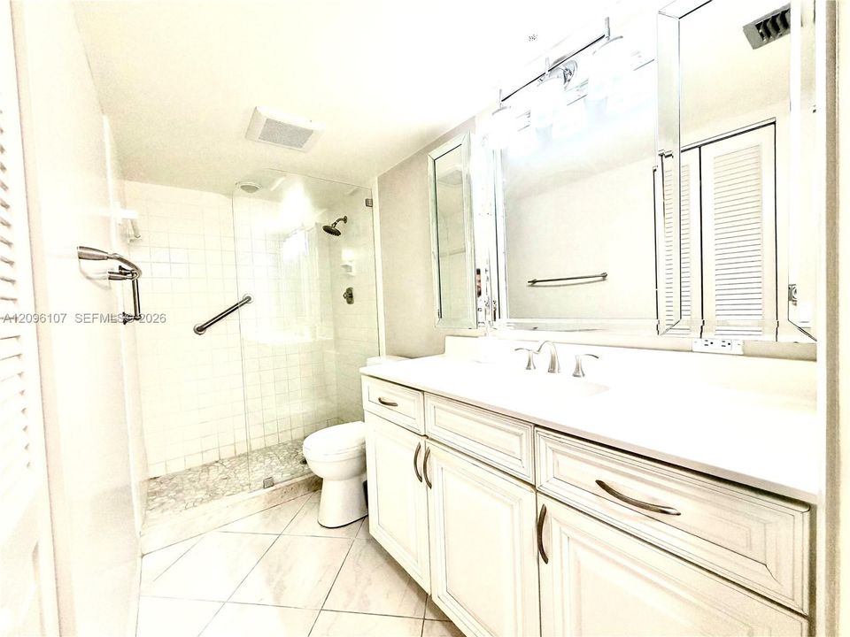 For Sale: $163,900 (2 beds, 2 baths, 1156 Square Feet)