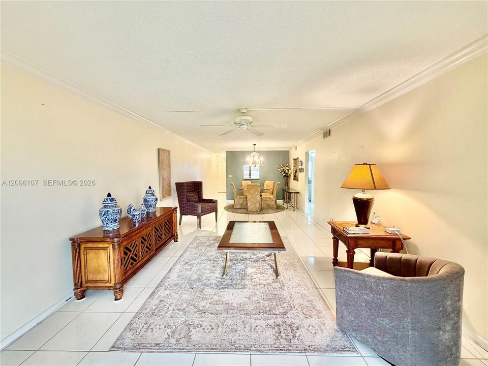 For Sale: $163,900 (2 beds, 2 baths, 1156 Square Feet)