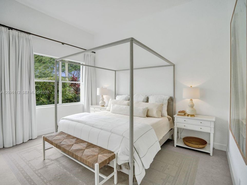 В аренду: $12,999 (3 спален, 3 ванн, 2496 Квадратных фут)