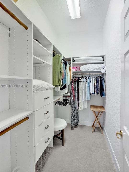 В аренду: $12,999 (3 спален, 3 ванн, 2496 Квадратных фут)