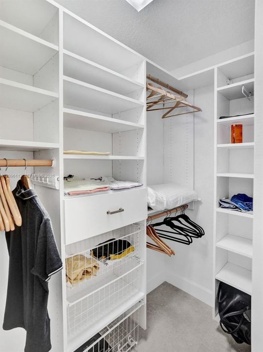 В аренду: $12,999 (3 спален, 3 ванн, 2496 Квадратных фут)