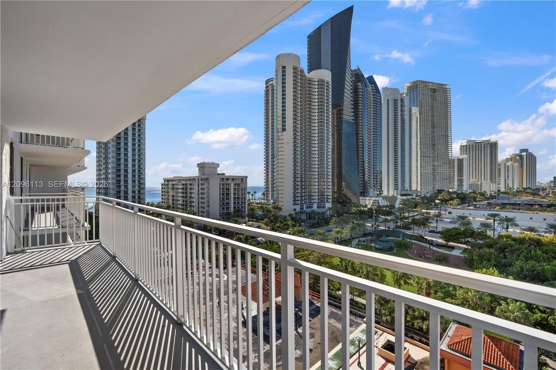 For Rent: $3,300 (2 beds, 2 baths, 1232 Square Feet)