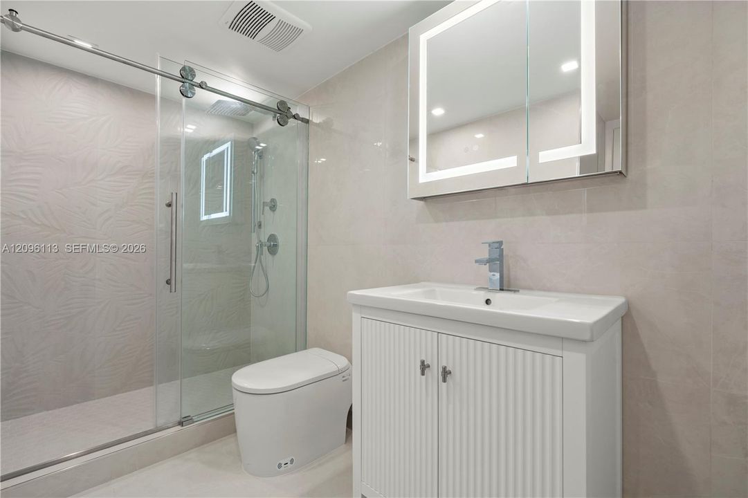 For Rent: $3,300 (2 beds, 2 baths, 1232 Square Feet)