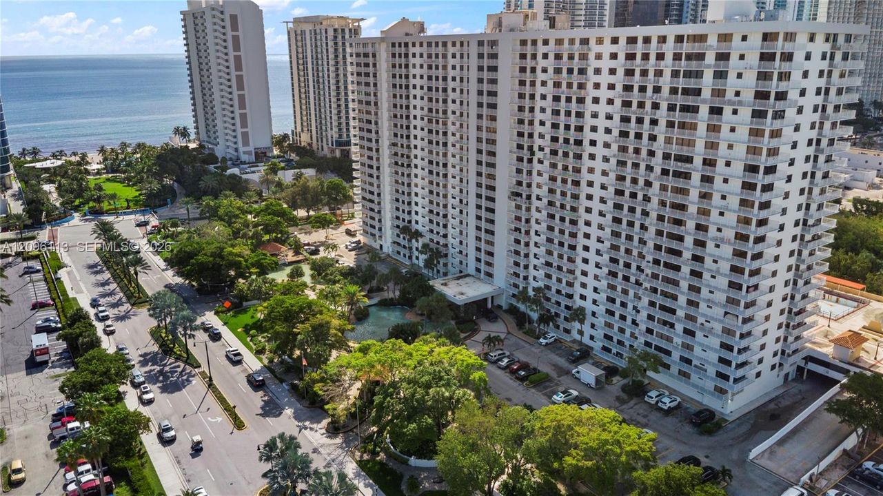 For Rent: $3,300 (2 beds, 2 baths, 1232 Square Feet)
