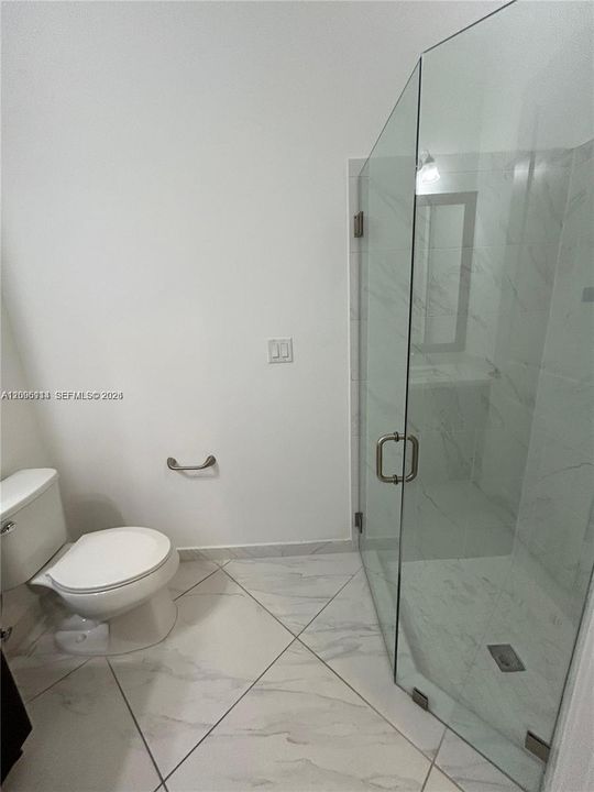 For Rent: $5,000 (5 beds, 3 baths, 2436 Square Feet)