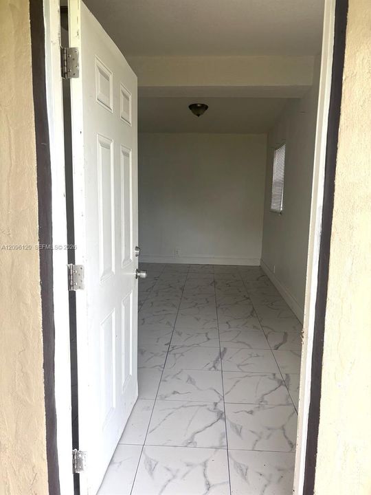 В аренду: $2,800 (3 спален, 1 ванн, 800 Квадратных фут)