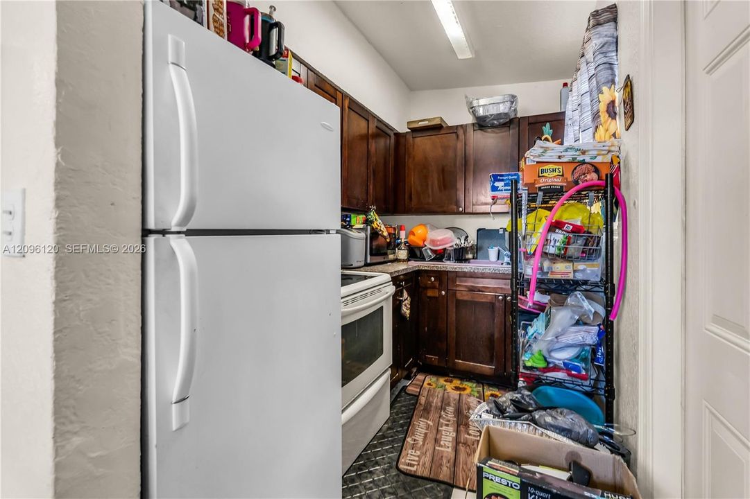 В аренду: $2,800 (3 спален, 1 ванн, 800 Квадратных фут)