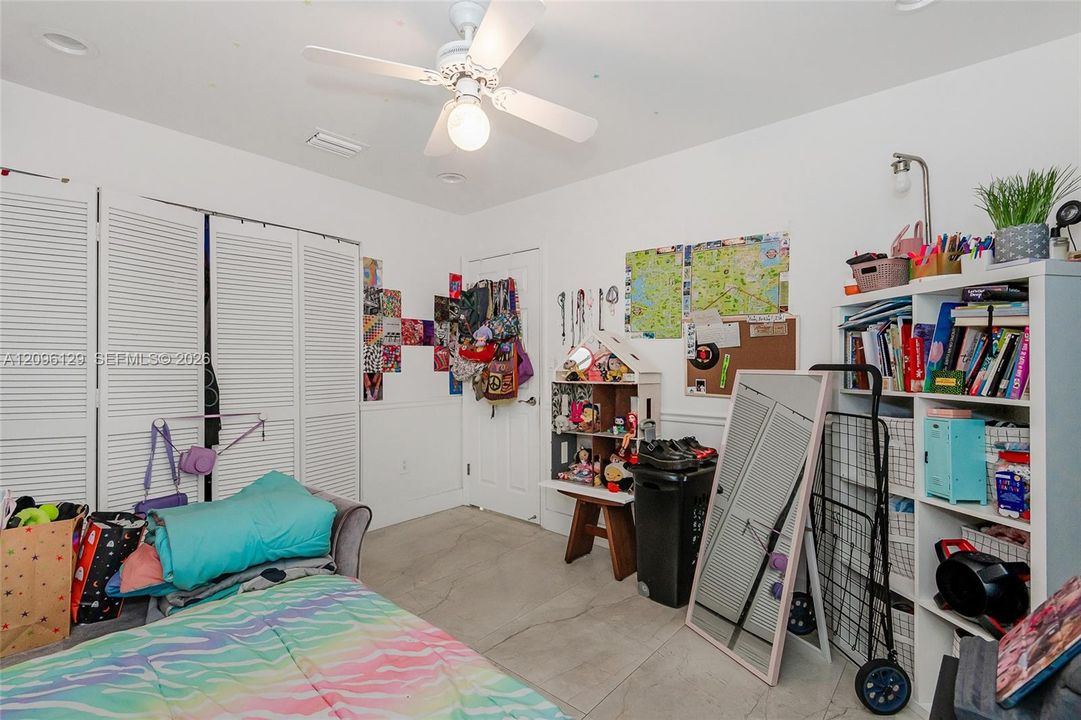 En Renta: $4,900 (4 camas, 3 baños, 1727 Pies cuadrados)