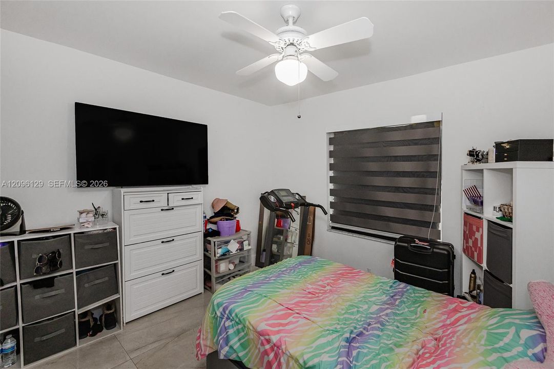 En Renta: $4,900 (4 camas, 3 baños, 1727 Pies cuadrados)