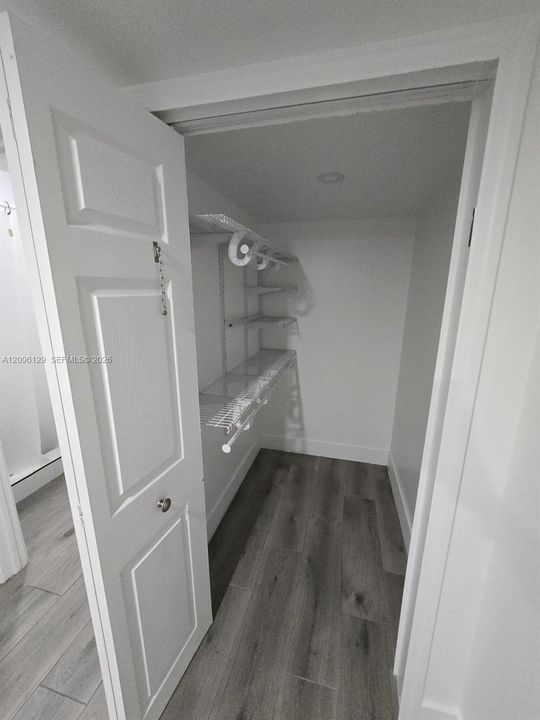 En Renta: $4,900 (4 camas, 3 baños, 1727 Pies cuadrados)