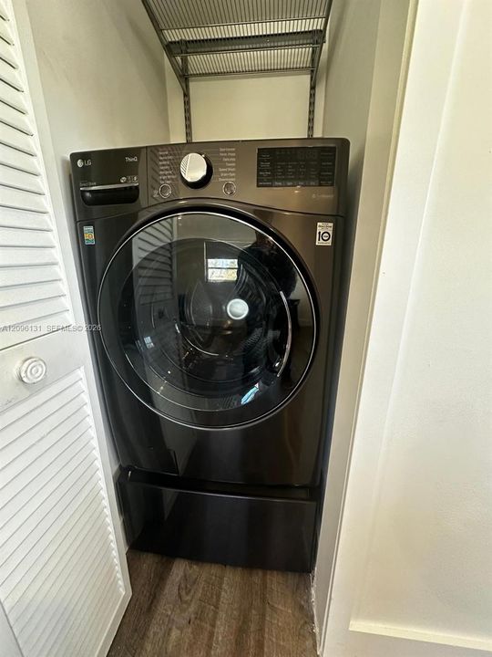 For Rent: $1,700 (1 beds, 1 baths, 661 Square Feet)