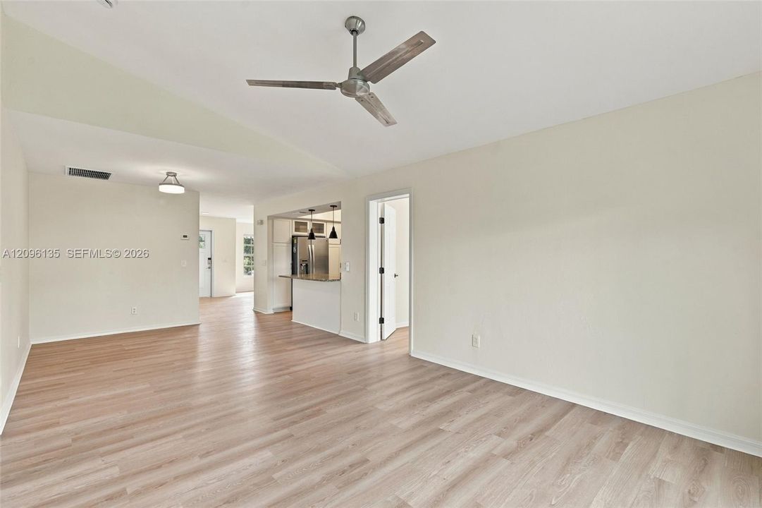 For Sale: $299,900 (4 beds, 2 baths, 1677 Square Feet)