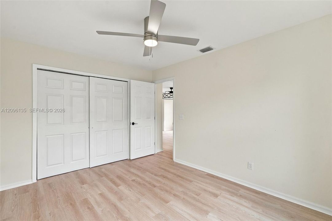 For Sale: $299,900 (4 beds, 2 baths, 1677 Square Feet)