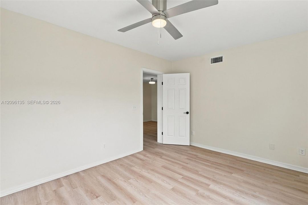 For Sale: $299,900 (4 beds, 2 baths, 1677 Square Feet)