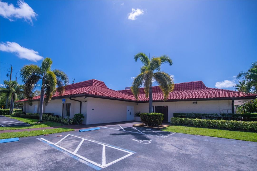 For Rent: $2,400 (2 beds, 2 baths, 1107 Square Feet)