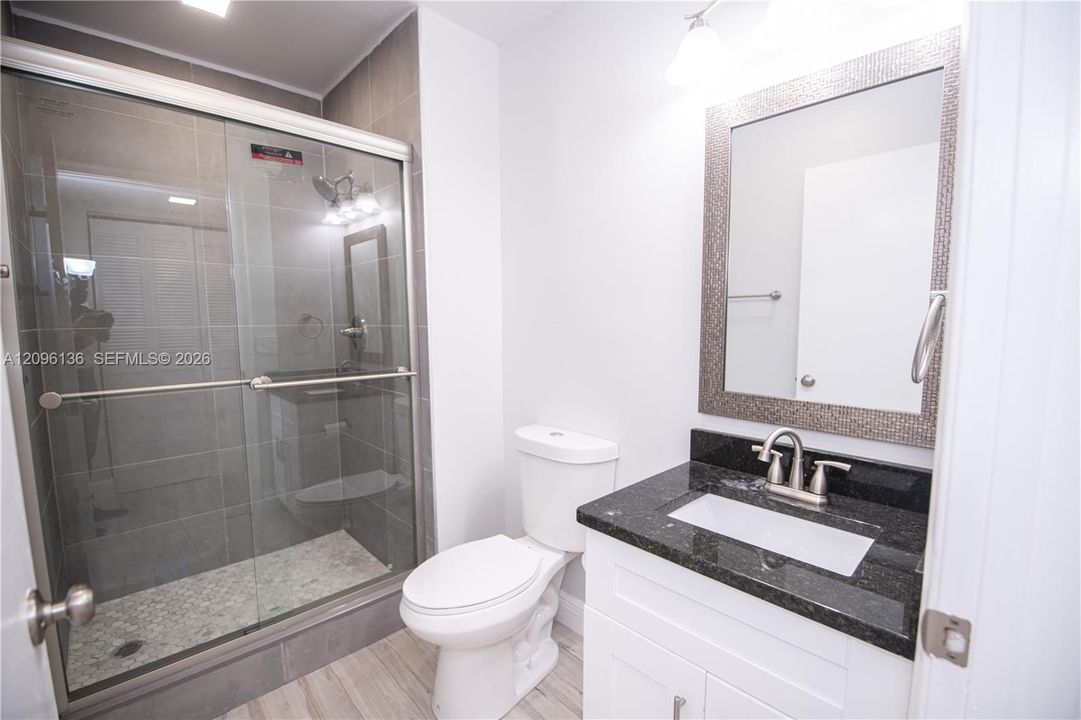 For Rent: $2,400 (2 beds, 2 baths, 1107 Square Feet)