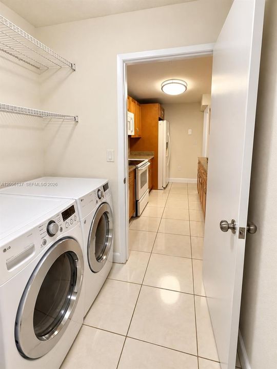 En Venta: $289,999 (2 camas, 1 baños, 874 Pies cuadrados)