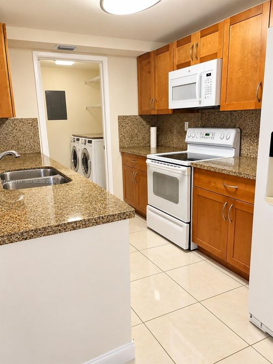 En Venta: $289,999 (2 camas, 1 baños, 874 Pies cuadrados)
