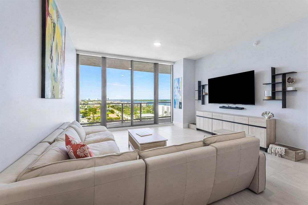 011-220LakeShoreDrive-1209-LakePark-FL-3