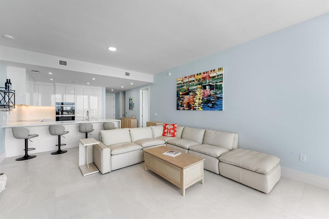 086-220LakeShoreDrive-1209-LakePark-FL-3