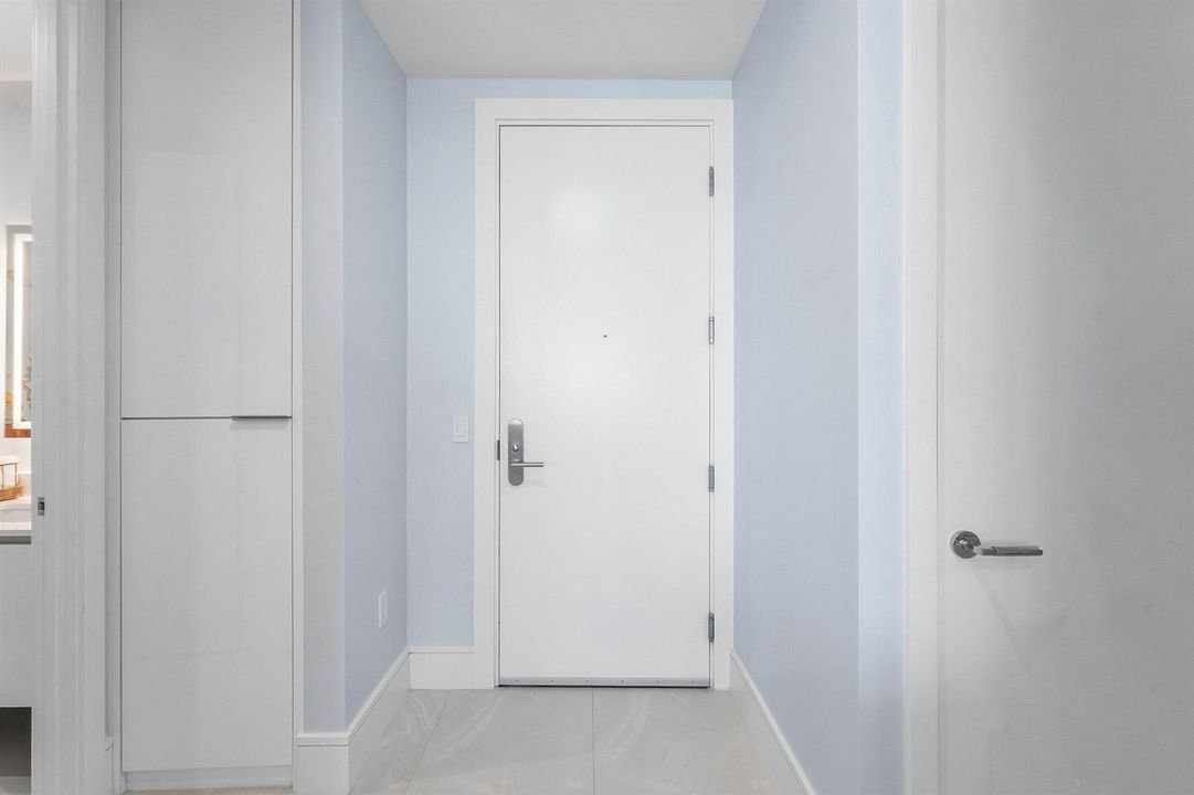 002-220LakeShoreDrive-1209-LakePark-FL-3